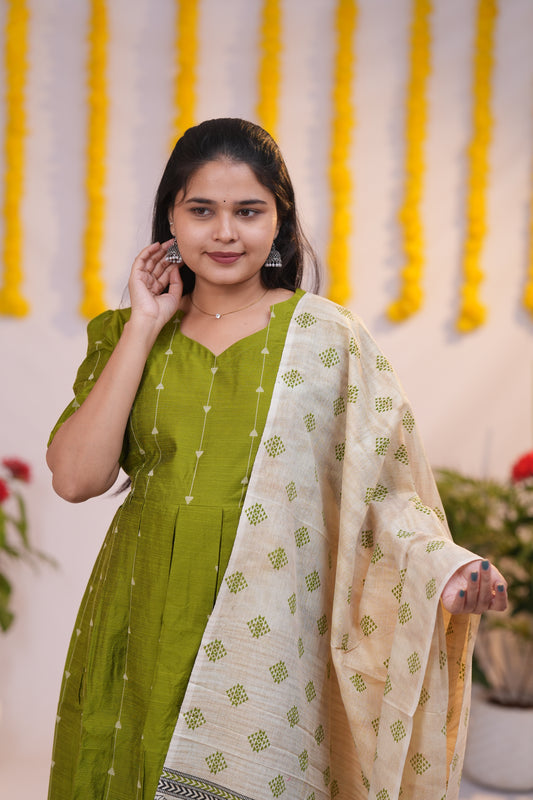 Karigai 3 Premium Raw silk maternity kurti set