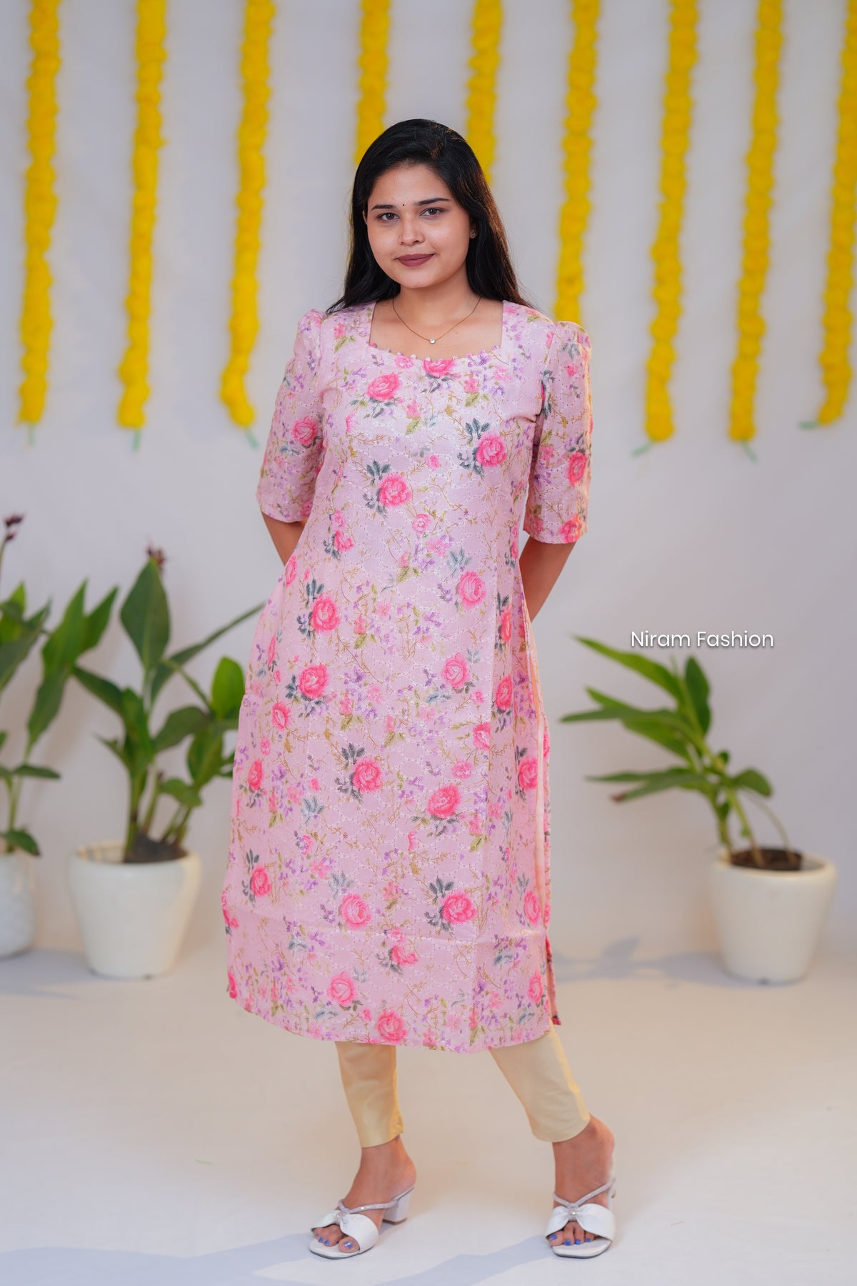 Nila casual Hakoba straight kurti